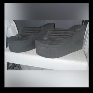 FLATFORM THONG WEDGES